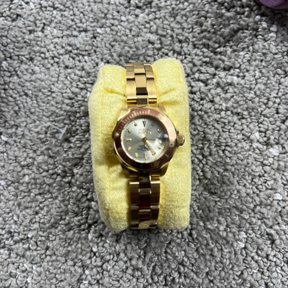 Invicta & Armitron Womens Watch Lot  3 Watches w/ White Invicta Case